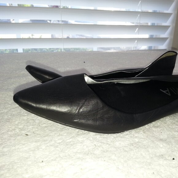 MIA Vintage Matte Black Pointy Toe Ballet Flats Worn - Picture 3 of 7